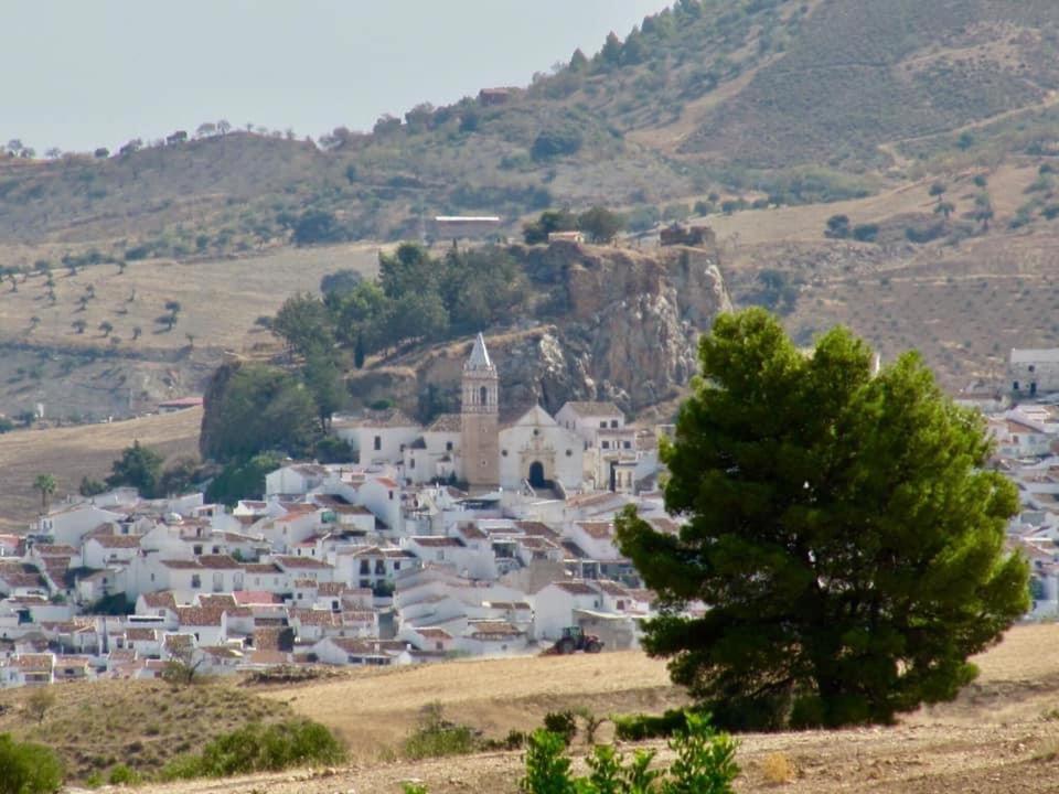 Studio Apartment In Ardales, Cerca El Caminito Del Rey Y Embalses Luaran gambar